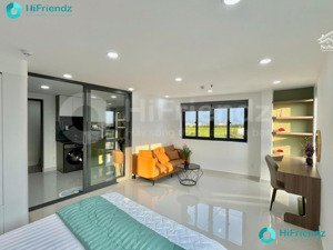 studio tách bếp cửa sổ to gần tdtu - rmit