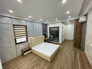 hàng xóm khai sơn hill - ô tô ngủ trong nhà - giá hơn 7 tỷ