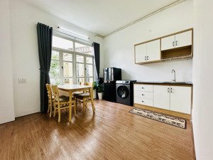 cho thuê cc mini 2pn, 1wc, 45m2 tại hoàng diệu, phú nhuận, 12 triệu vnd, ban công, máy giặt riêng