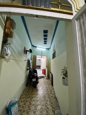 cho thuê nhà nguyên căn, hẻm 1 xẹt dễ tìm, nhà dọn sạch sẽ vào ở ngay