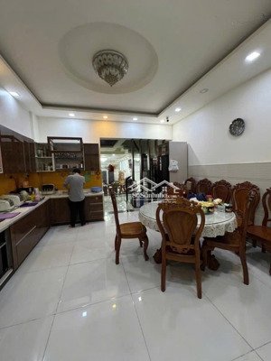 bán nr 120m2 tại bình phú, q6, hcm, 20,x tỷ, 6pn, 6wc, mặt tiền rộng đẹp