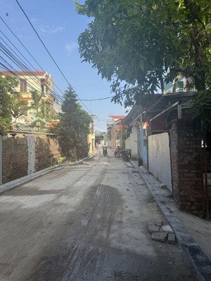 bán gấp đất thố bảo vân nội đông anh, 93m2 đường thông ô tô đỗ cửa giá cả hợp lý đường trước nhà 4m