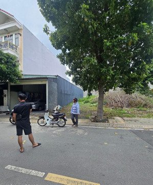 chủ ngộp ra gấp lô đất ngay kdc bình đức tiến đường số 1 dt 95m2/1ty860, có vỉa hè, full thổ cư shr