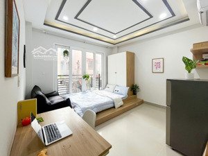 căn ban công, full nội thất xinh gần ngã tư phú nhuận