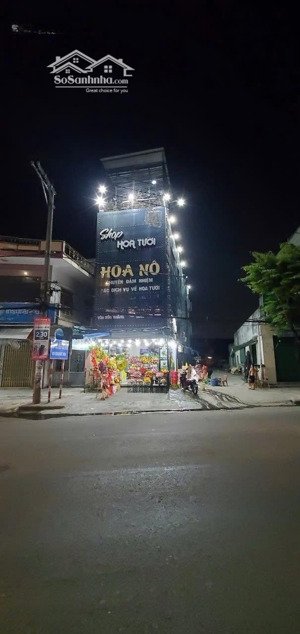 cho thuê nhà 2 mặt tiền trục chính tôn đức thắng thích hợp làm ngân hàng, văn phòng, kinh doanh