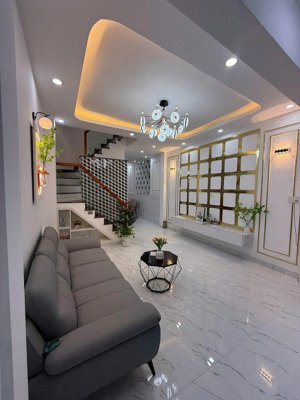 nhà đẹp hẻm ba gác cao lỗ gần parcmall