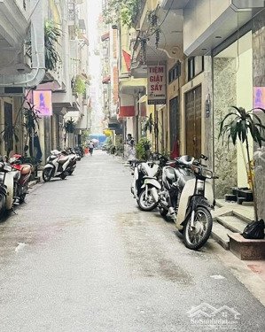 118 nguyễn khánh toàn, tòa căn hộ thu 120 tr, 24 phòng, ngõ thông kinh doanh, 2 thoáng, 90m mt 5m