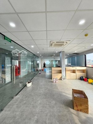 bán toà building mặt phố vũ tông phan cho thuê gần 5 tỷ/năm - đẳng cấp mặt phố - lô góc 3 thoáng