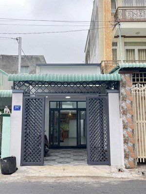 bán nhà 1 trệt lửng mặt tiền kinh doanh đường nguyễn bình phường phú lợi tp hồ chí minh