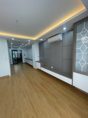 bán gấp nhà riêng tại làng việt kiều châu âu euroland, giá thỏa thuận, 53m2, 4pn + 5wc