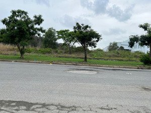 bán đất và kho xưởng khu công nghiêp hiêp phước . thành phố hồ chí minh
