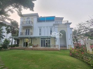 căn góc mặt sông có công viên dọc bờ sông thoáng đẹp. bán 63 tỷ dt 323m2 biệt thự đơn lập