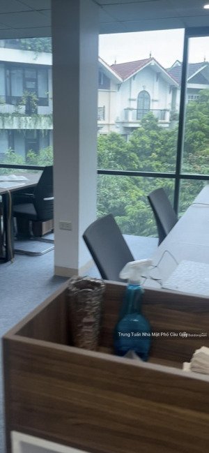 cho thuê văn phòng giá cực chất tại 158 đường nguyễn khánh toàn, 10,5 triệu/th, 70m2