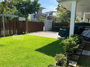 cần bán căn biệt thự đơn lập diện tích 500m2, nhà hoàn thiện full nội thất như hình. giá bán 53 tỷ