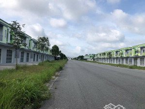 chính chủ kí gửi bán dãy 40 phòng trọ + 2 kiot tại dĩ an thu nhập 1,2 tỷ/năm - shr từng căn