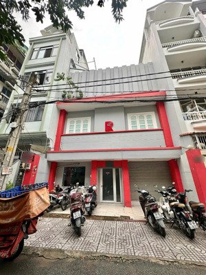 nhà lê thị hồng gấm q1 - vị trí đẹp. dt 7x25m - 3 tầng mới - giá tốt