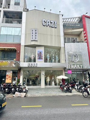 mt nguyễn thị minh khai, bến thành - quận 1. dt 8x22m - 4 tầng rộng. vị trí thương hiệu