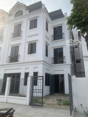 bán biệt thự nhà ở tây nam mễ trì gần vinhomes green bay , sân mỹ đình 140m giá 4x tỷ