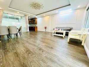 tập thể tầng 1 láng hạ - hoàng ngọc phách - giá 5.05 tỷ