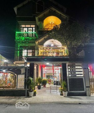 cho thuê biệt thự ở làm vp cty 800m2 gần khu công nghiệp amata, bệnh viện nhi