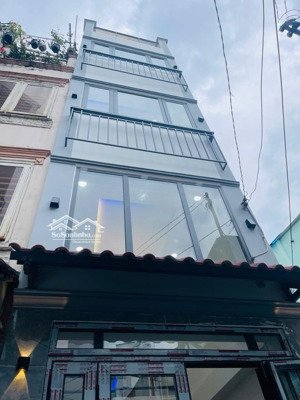 nhà 5 tầng mới, 6 phòng ngủ đủ nội thất, hẻm rộng gần mặt tiền huỳnh văn bánh