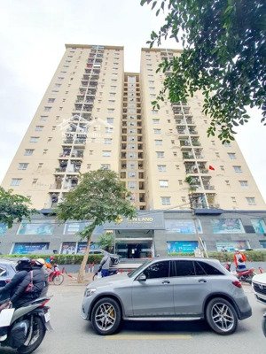 bán chcc cen land nguyễn ngọc vũ, trung hoà, cầu giấy, gần đống đa, thanh xuân. 140m2. giá: 8,2 tỷ