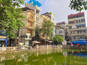 nguyễn khang 33m2 5t mt 3.4m. view hồ, ôtô tránh, kd tốt. 10,5 tỷ