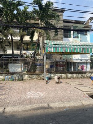 cho thuê chung cư tầng trệt 60m, 2pn, 1wc ntcb, giá 7tr/th. lh: 