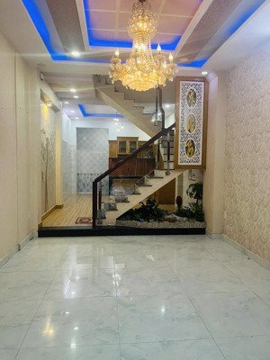 siêu phẩm gò vấp phạm văn chiêu khu nhà đồng bộ - ô tô ngủ trong nhà