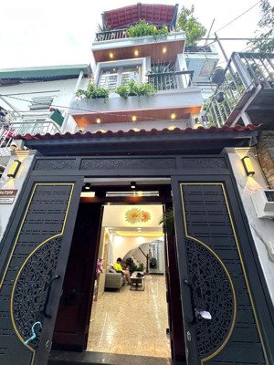 bán nhà hẻm 3m lý thường kiệt diên hồng q10. 3 lầu mới 100%. giá 9.1 tỷ thương lượng