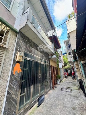 cho thuê nnc hoàng văn thụ, dtsd 72m2, có máy lạnh, 1 trệt 1 lầu, 1wc giá 12tr/tháng