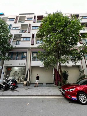 cho thuê nhà liền kề tố hữu, galaxy vạn phúc, dt 100m2, 6 tầng, mt 5m. nhà mới, thang máy, 40tr