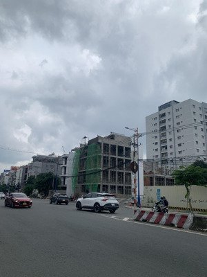 cho thuê nhà mt đường hoàng diệu 2. 6mx25m