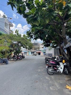 nhà vị trí đẹp (4.2x19m) đường 12m bình phú 1 q.6