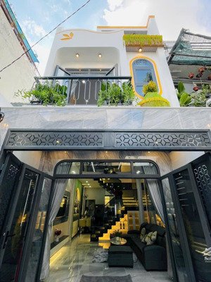 chủ kẹt vốn bán gấp nhà 60m2, giá 2 tỷ 250 triệu nguyễn văn đậu, p6, bình thạnh, sổ hồng riêng