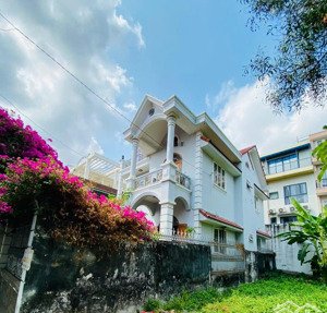 gấp! biệt thự đẳng cấp! khu bình lợi 10m x 20m cn 200m2 nội thất cao cấp - chỉ 24 tỷ