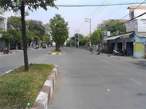 nhà mặt tiền đường trần thị diệu (đường 61 cũ) , phước long b, quận 9, 150m²/16 tỷ tl