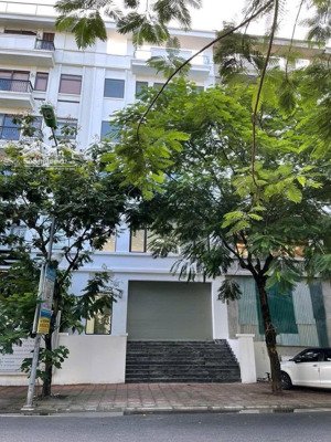 cho thuê nguyên căn biệt thự liền kề hoàng như tiếp - bồ đề - vỉa hè - ô tô tránh - lô góc - 7 tầng