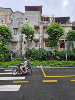 bán nhà mặt phố kinh doanh-ô tô tránh-vỉa hè-cầu giấy 55m2*5t*8.5mt=21.4 tỷ