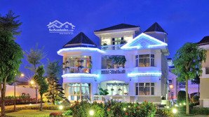 bán biệt thự chateau khu compound phú mỹ hưng quận 7, 560 m2, 3 mặt tiền, view sông lớn