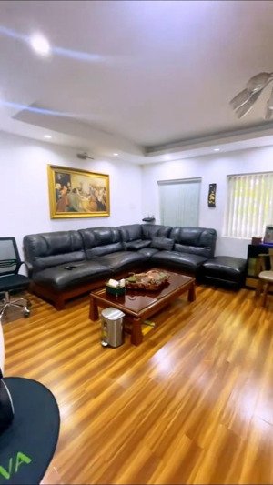 biệt thự 5 tầng+ tm trung tâm p.tân sơn nhất dt 6,5x18m nở hậu - ngay nhà thờ chí hòa, giá cực tốt
