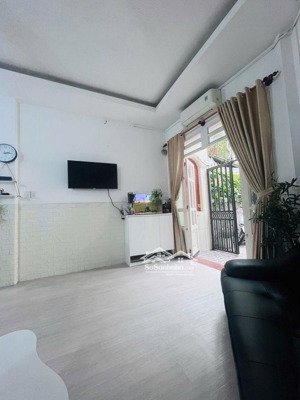 bán nhà mặt tiền bế văn cấm, tân kiểng, quận 7. 41 m2. nhà 2 tầng. giá chỉ 4 tỷ nhỉnh