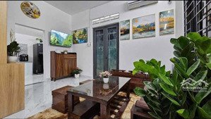 bán nhà 1 trệt 1 lầu đẹp, giá tốt, sổ riêng vào ở ngay