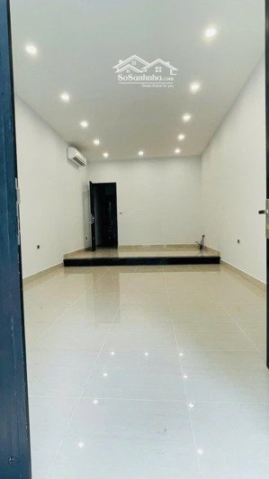 cho thuê nhà mp lê ngọc hân, pccc, vỉa hè. diện tích 75m2 x 4,5 tầng. mặt tiền 4,2m. giá 59 triệu.