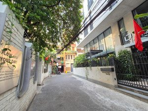 cho thuê góc 2mt 551 phan văn trị, gò vấp, gần 500m2 đối diện city land kinh doanh đa ngành nghề