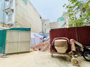 hiếm  lô 7 căn xây mới  10m ra mặt phố bạch đằng 40m 5 tầng mt 5m 10.95 tỷ (tháng máy) ng