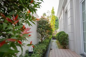 siêu vip biệt thự góc view công viên bể bơi, gần nhà để xe 3000m2 tại eurowindow twin parks gia lâm