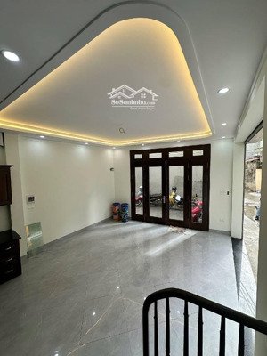 lô góc - ô tô qua kinh doanh - tiện ích bạt ngàn - thang máy