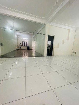 cho thuê nhà nguyên căn. mặt tiền, đường linh trung, thủ đức