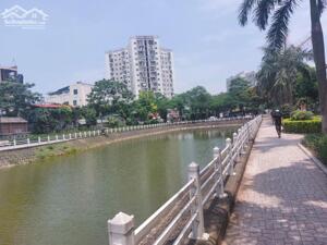 Có thể xây tòa văn phòng cực chất ,lô đất 94m đất mặt phố Nguyễn Văn Hưởng, sau nhà là hồ siêu mát mẻ, làm trụ sở, kinh doanh tốt